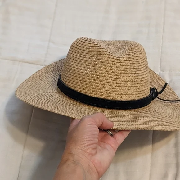 SUN Hat with black faux band - Picture 3 of 4